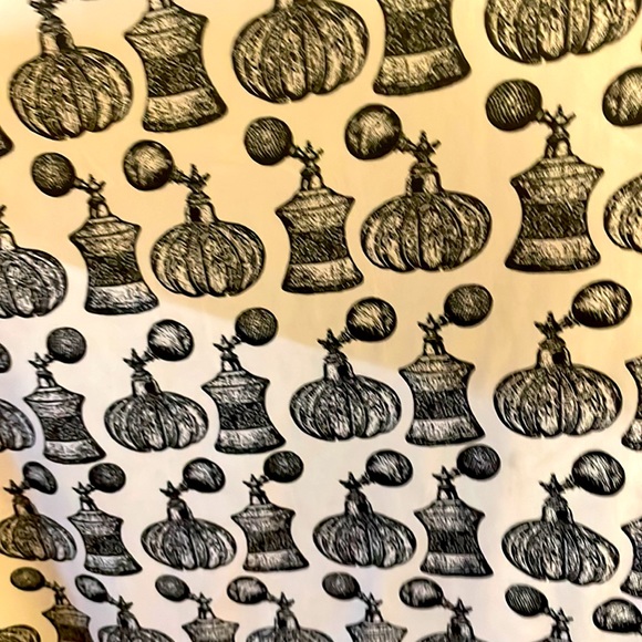 Adorable vintage perfume bottle dress from Retrolicious - Picture 3 of 4